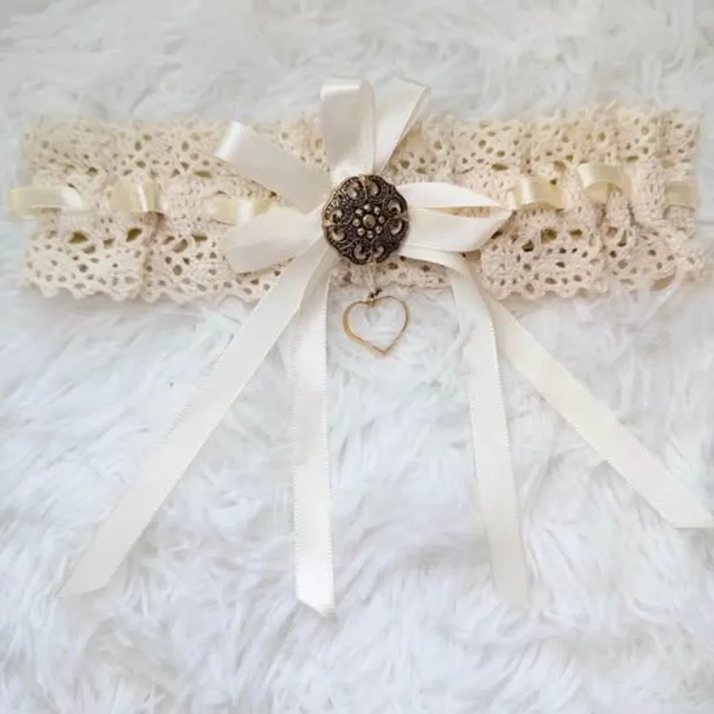 Ivory Lace Bridal Garter Wedding Garter Heart Charm Keepsake